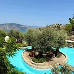 Z-villas Hotell *