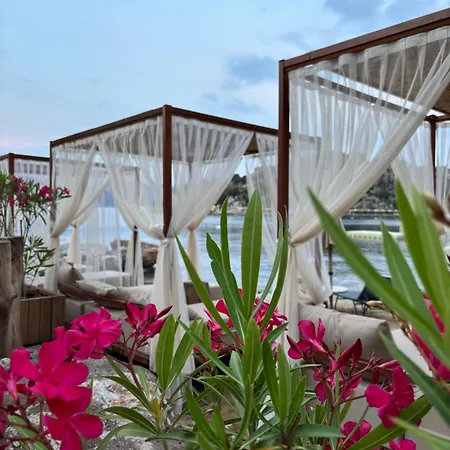 Z-villas Szálloda *